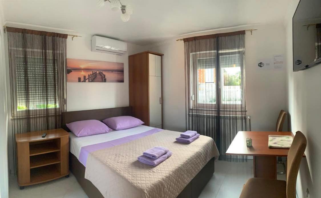 Apartments Ostojic คิร์ก ภายนอก รูปภาพ