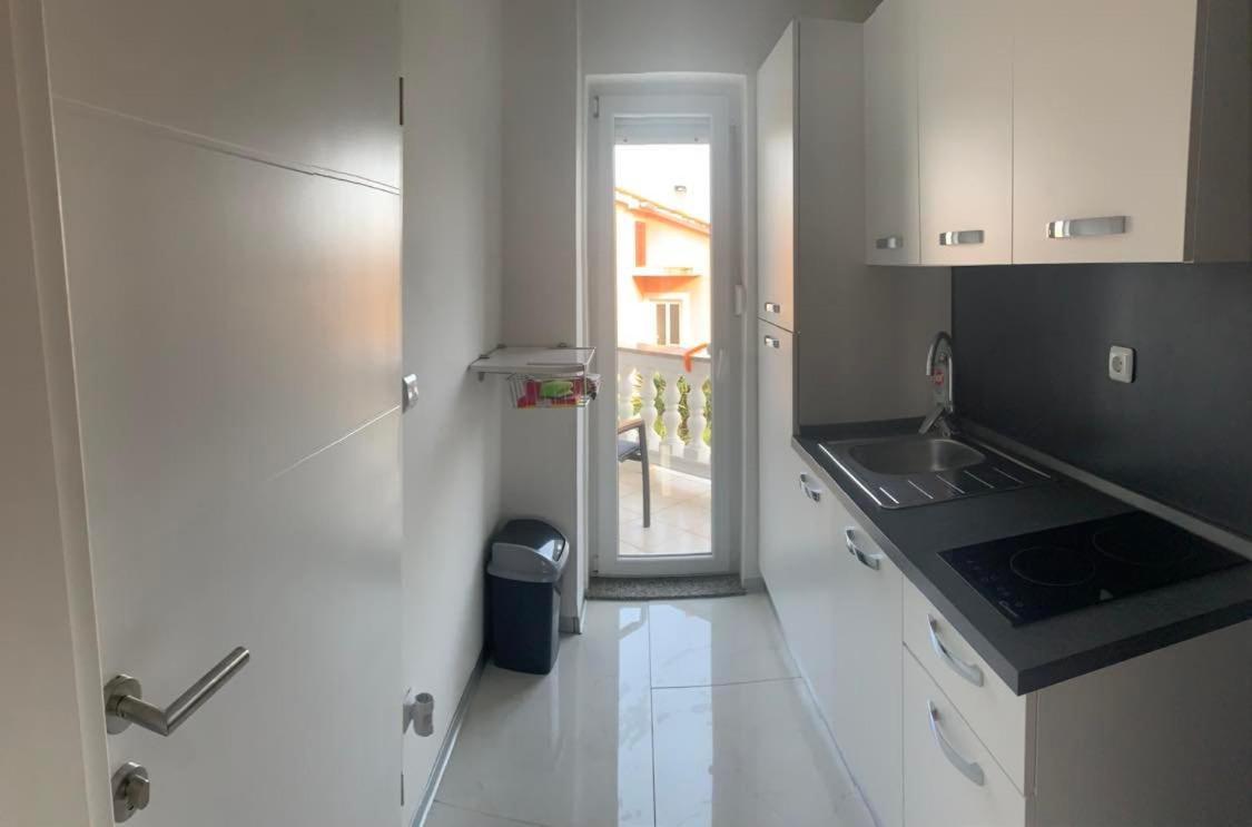 Apartments Ostojic คิร์ก ภายนอก รูปภาพ
