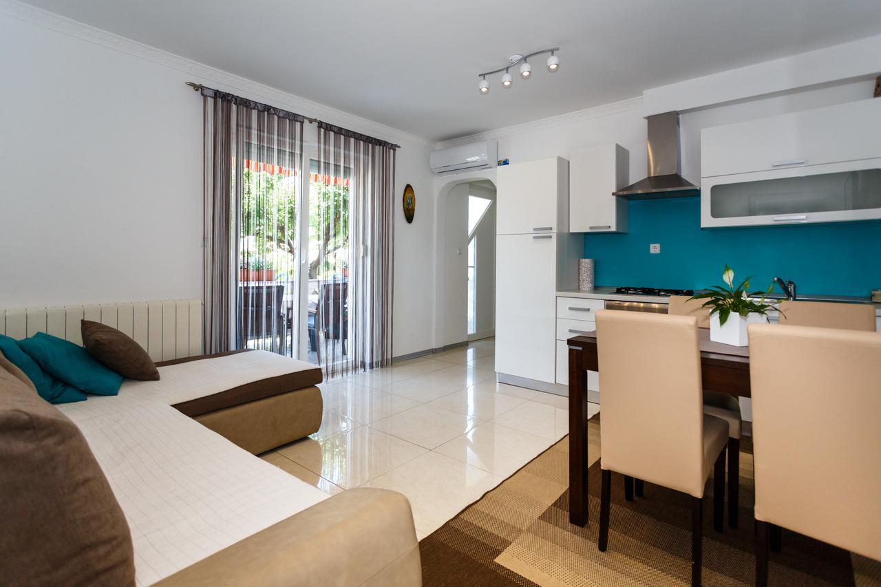 Apartments Ostojic คิร์ก ภายนอก รูปภาพ